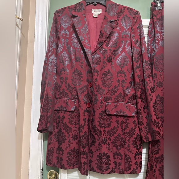 Vintage Reflections by Spiegel Baroque Print Maroon/Black Pantsuit Size 10 - Picture 7 of 13